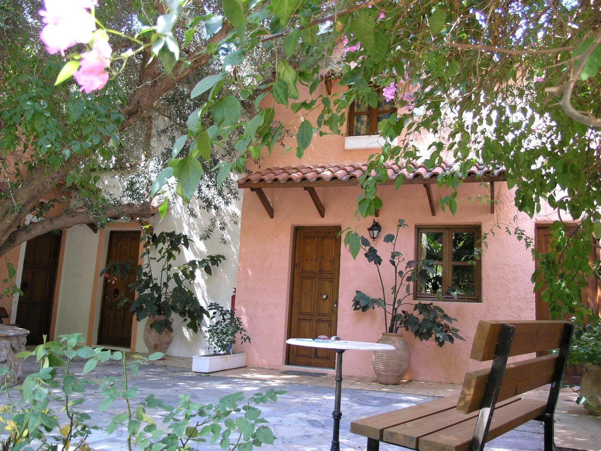 Olive Tree Cottages Paleochora Exterior foto
